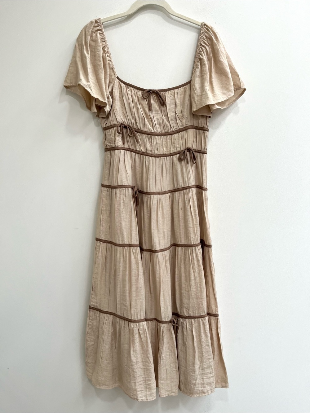 Storia monochromatic tan brown tiered midi dress all over bow details size small - Picture 2 of 13